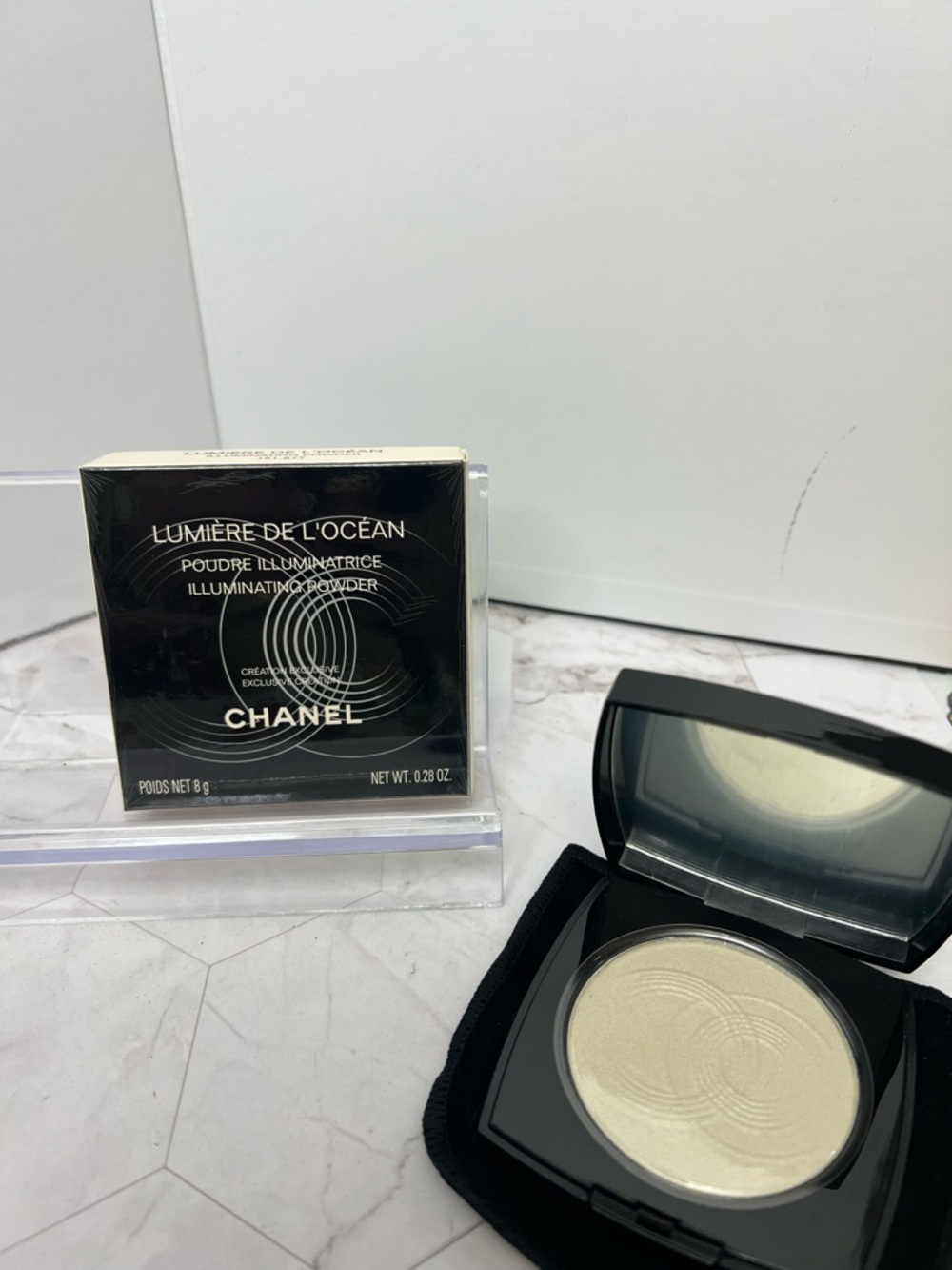 CHANEL Illuminating Powder - Light Champagne Pearl